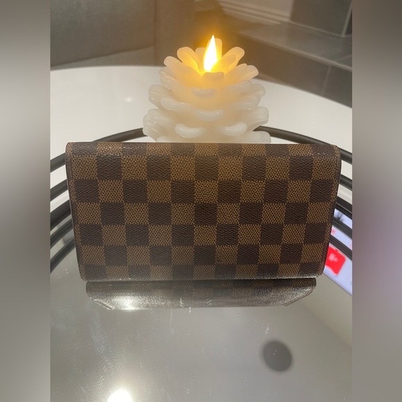 Louis Vuitton Brown Damier Check Wallet - Picture 3 of 11